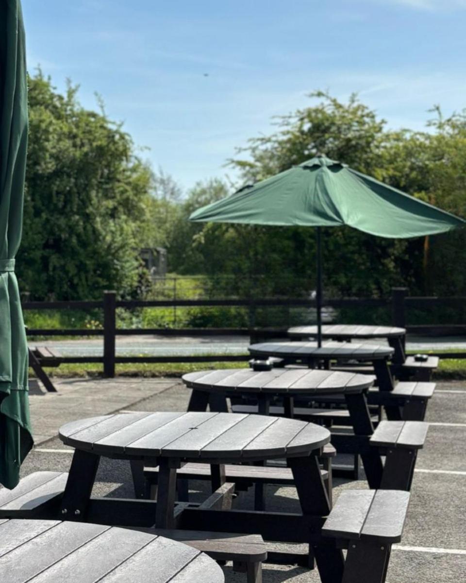 Gilpin Bridge Inn Levens Extérieur photo